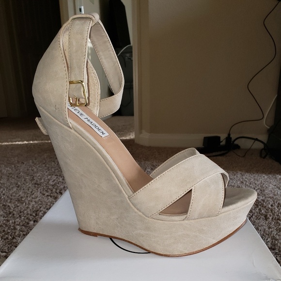 Heels - Picture 1 of 1
